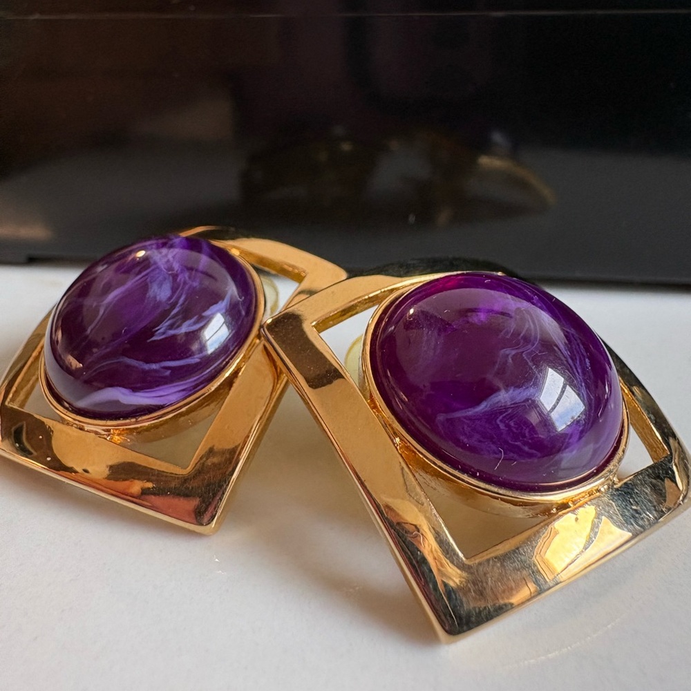 Avon 1991 Gold Framed Faux Amethyst Cabochons Bold Geometric Stud Earrings